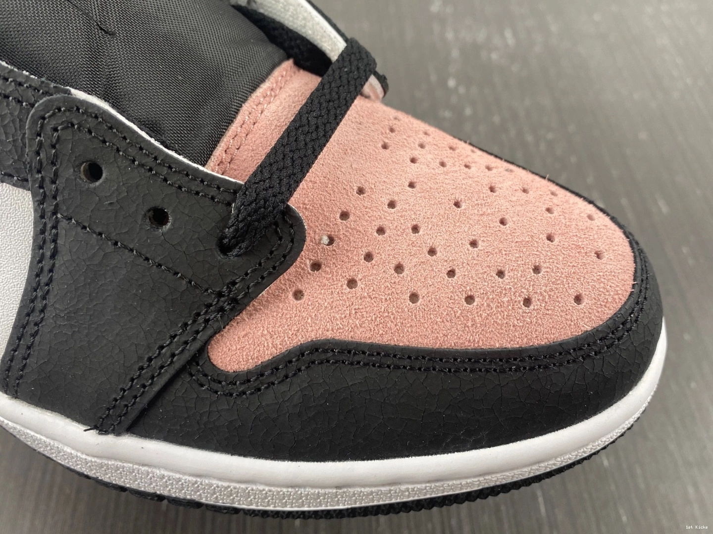 OG Bleached Low - Coral 1 CZ0790-061 Jordan 0107